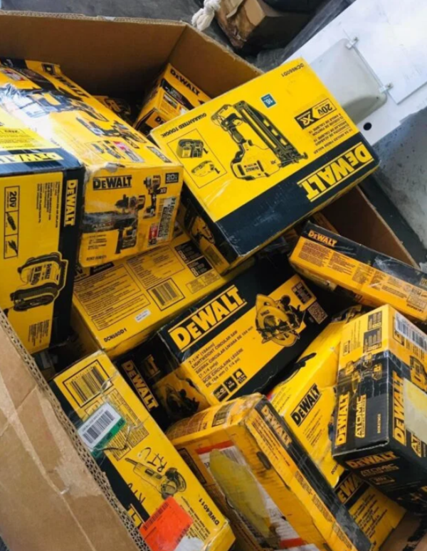 DeWalt Tools pallet - Image 3