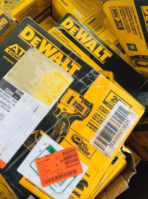 DeWalt Tools pallet - Image 2