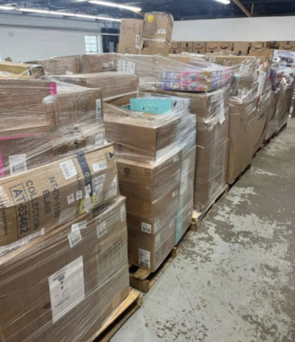 Macy’s Pallets - Image 11