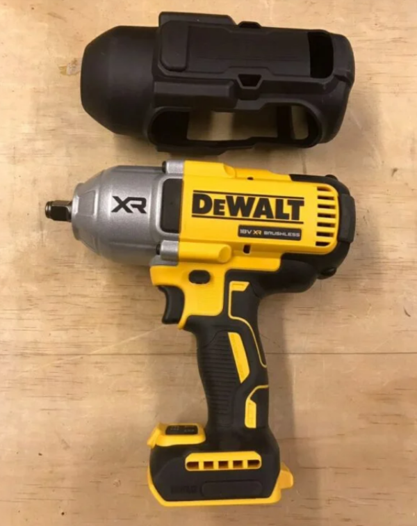 Dewalt tool pallets - Image 8