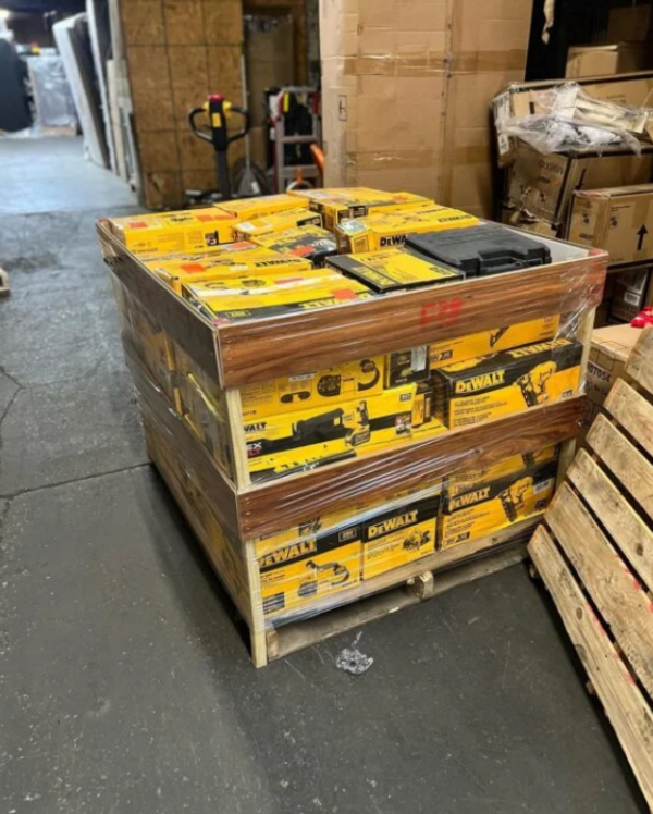 Dewalt tool pallets - Image 5